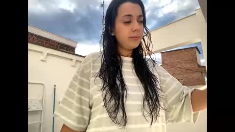 Snapshot of _elena_barra chatting on 03-10-25, 04:57  elena barra online show from 03-10-25, 04:57