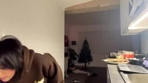 Snapshot of _elena_barra chatting on 12-14-25, 05:18 elena barra online show from 12-14-25, 05:18