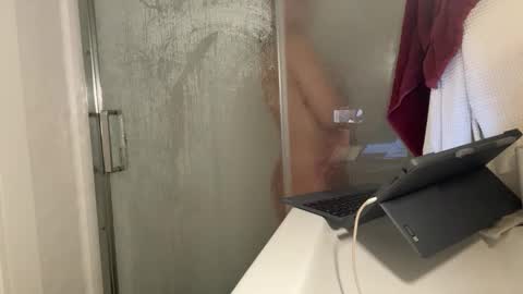 Snapshot of _elena_barra chatting on 02-13-26, 03:41 elena barra online show from 02-13-26, 03:41