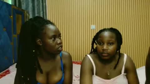 Elinah online show from 11-25-25, 04:01