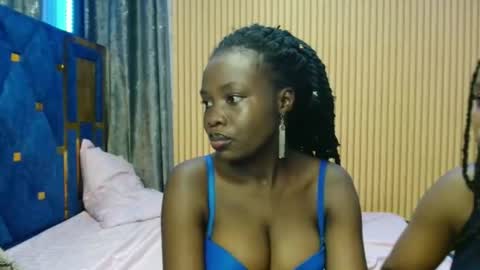 Elinah online show from 11-27-25, 03:47