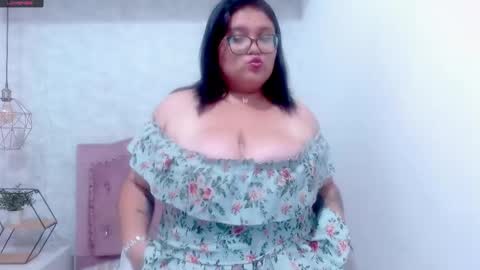 Ellhe  online show from 12-04-24, 03:54