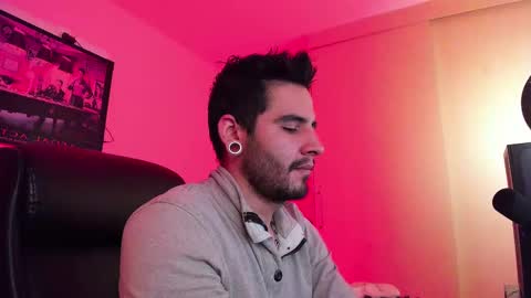 Snapshot of _elon_coxx_ chatting on 03-04-25, 01:01 - online show from 03-04-25, 01:01