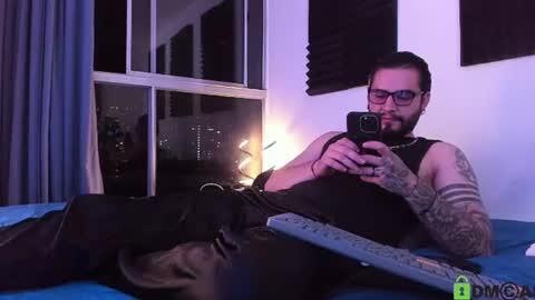 Snapshot of _elon_coxx_ chatting on 06-14-26, 02:24 - online show from 06-14-26, 02:24