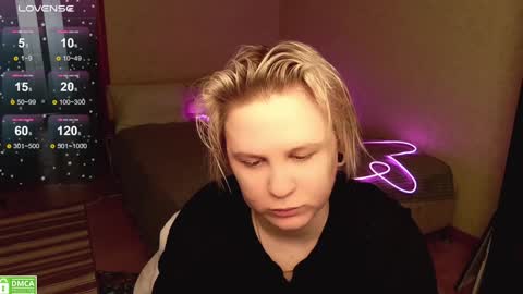 Snapshot of _elven_dreams__ chatting on 01-05-25, 08:10 chloue and Gretta online show from 01-05-25, 08:10