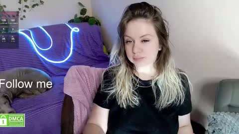 chloue and Gretta online show from 03-08-26, 04:00