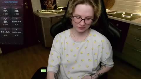 Snapshot of _elven_dreams__ chatting on 05-21-26, 06:59 chloue and Gretta online show from 05-21-26, 06:59