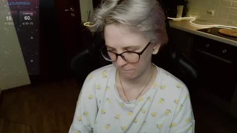 chloue and Gretta online show from 07-20-26, 05:15