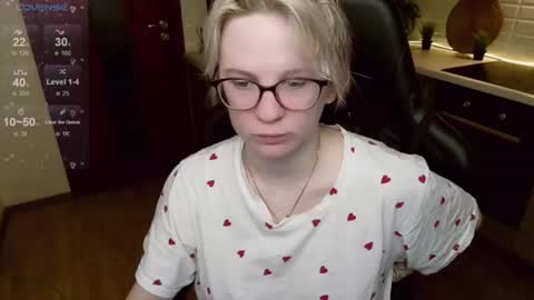 chloue and Gretta online show from 07-25-26, 07:00