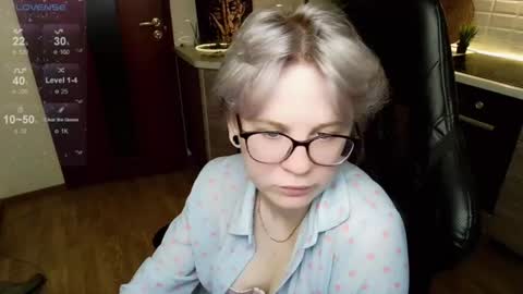 chloue and Gretta online show from 07-31-26, 06:51
