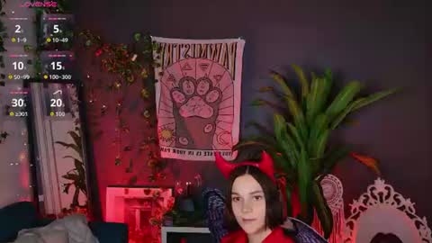 Snapshot of _emi_mi_ chatting on 06-08-26, 06:47 Emi online show from 06-08-26, 06:47