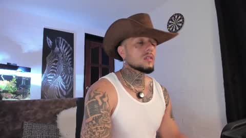Snapshot of _emilio_escobar chatting on 06-23-26, 09:29 Emilio online show from 06-23-26, 09:29