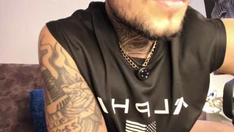 Snapshot of _emilio_escobar chatting on 07-25-26, 10:24 Emilio online show from 07-25-26, 10:24