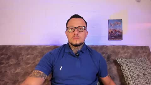 Snapshot of _emilio_escobar chatting on 07-28-26, 04:41 Emilio online show from 07-28-26, 04:41