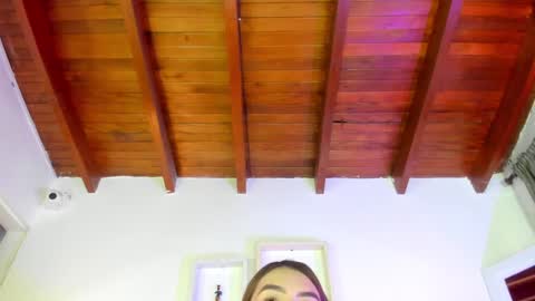 Isabella online show from 12-24-24, 12:11