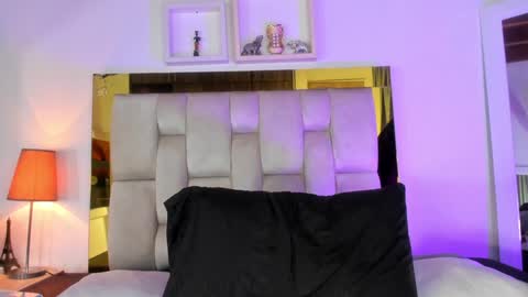 Isabella online show from 01-21-25, 12:07