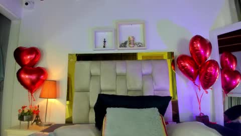 Isabella online show from 02-15-25, 12:01