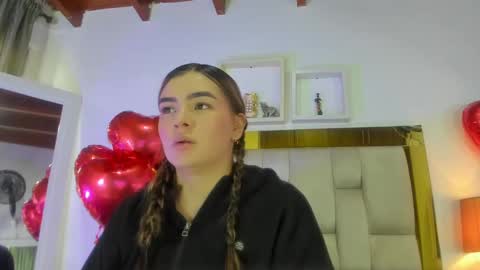 Isabella online show from 02-17-25, 12:59