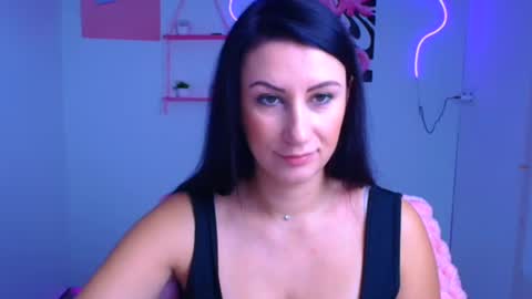 Emma online show from 10-20-25, 11:54