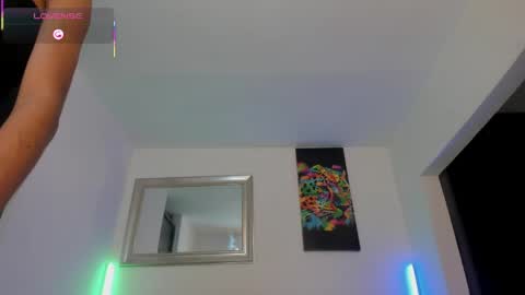 Snapshot of _emmaruiz chatting on 05-23-26, 11:53 Emma online show from 05-23-26, 11:53