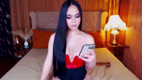 _empressvalerie_ online show from 11-21-25, 04:33