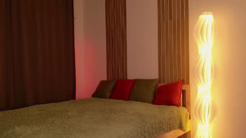 _esmeraldiyaa_ online show from 12-03-25, 06:50