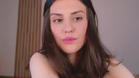 _esmeraldiyaa_ online show from 03-04-26, 06:14