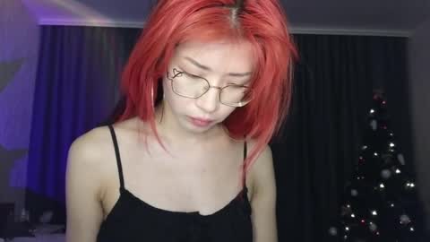 Snapshot of _eve____ chatting on 12-22-24, 08:47 EveEva online show from 12-22-24, 08:47