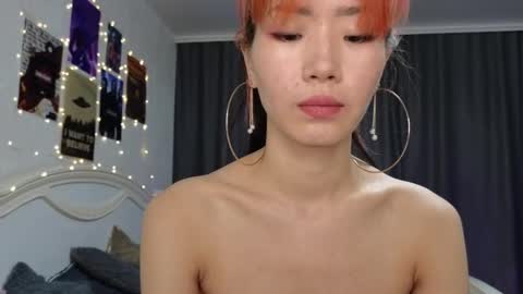 Snapshot of _eve____ chatting on 01-25-25, 07:49 EveEva online show from 01-25-25, 07:49