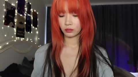 Snapshot of _eve____ chatting on 02-18-25, 06:15 EveEva online show from 02-18-25, 06:15