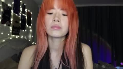 Snapshot of _eve____ chatting on 03-04-25, 03:11 EveEva online show from 03-04-25, 03:11