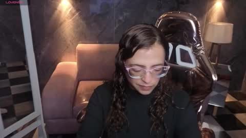  evoni  online show from 12-17-25, 12:44