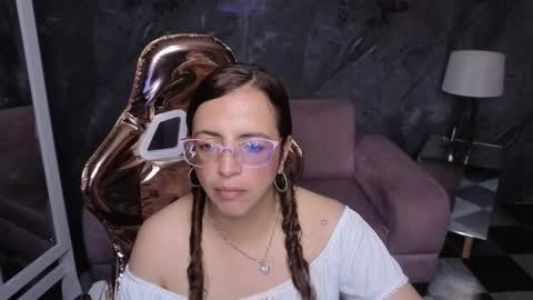  evoni  online show from 12-21-25, 12:45