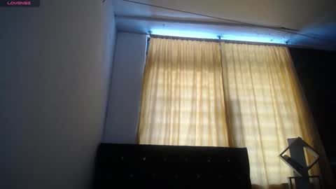  Exa help me position myself with your thumb up thanks  online show from 12-21-25, 03:41