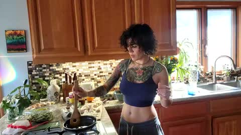 Snapshot of _frankie_rivers chatting on 02-25-25, 11:44 Frankie Rivers allmylinks  online show from 02-25-25, 11:44