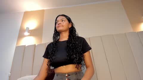 Snapshot of _frida_1 chatting on 03-10-25, 01:32 Frida online show from 03-10-25, 01:32