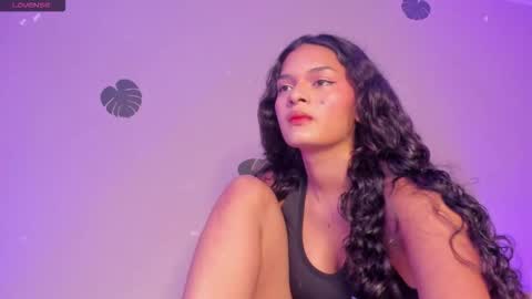 Snapshot of _frida_1 chatting on 10-14-25, 01:12 Frida online show from 10-14-25, 01:12