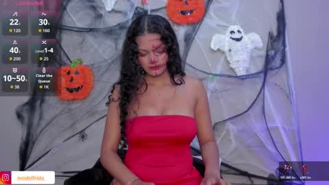 Snapshot of _frida_1 chatting on 10-21-25, 03:13 Frida online show from 10-21-25, 03:13
