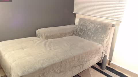 Snapshot of _funny_room_ chatting on 02-02-25, 03:49 Laura Juan online show from 02-02-25, 03:49