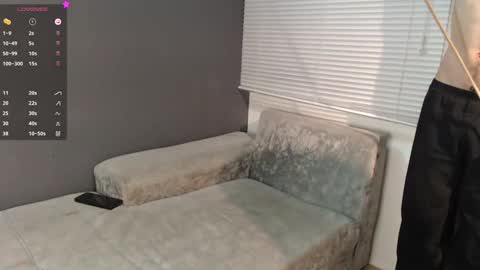 Snapshot of _funny_room_ chatting on 02-05-25, 02:26 Laura Juan online show from 02-05-25, 02:26