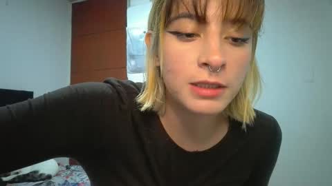 Snapshot of _genesid_dixton chatting on 05-11-26, 07:11 Mia-foster online show from 05-11-26, 07:11
