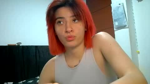 Snapshot of _genesid_dixton chatting on 06-17-26, 05:43 Mia-foster online show from 06-17-26, 05:43
