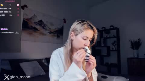 Rina online show from 02-15-25, 07:39