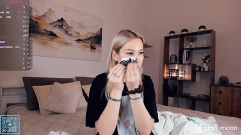 Rina online show from 10-22-25, 11:15