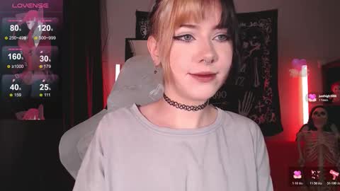 Tori online show from 11-21-25, 09:52