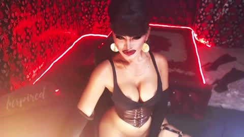 Snapshot of _hailyourqueenx chatting on 12-21-24, 01:15 GoDDess Chloe online show from 12-21-24, 01:15