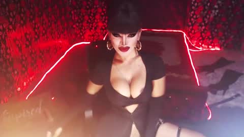 Snapshot of _hailyourqueenx chatting on 12-22-24, 01:01 GoDDess Chloe online show from 12-22-24, 01:01