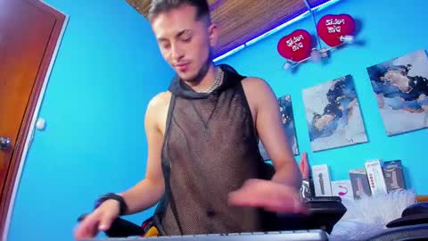 Mathews online show from 02-19-25, 02:12