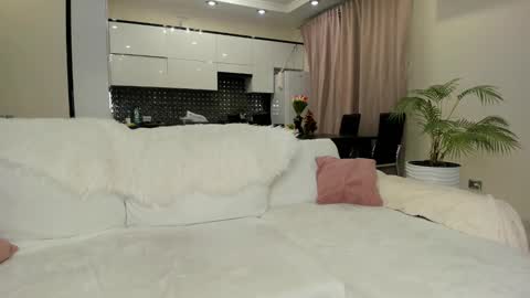 Julia online show from 01-29-25, 11:41