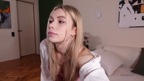 Laura online show from 01-18-25, 04:10